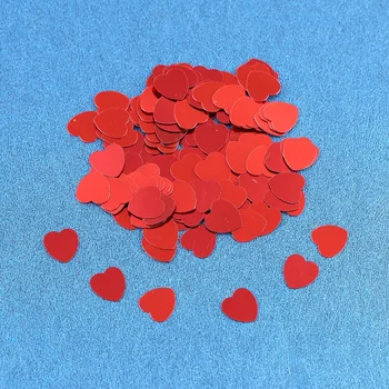 30 г красного искрящегося конфетти в виде сердечка для свадебной вечеринки, украшения стола, декоративные принадлежности ко Дню Святого Валентина